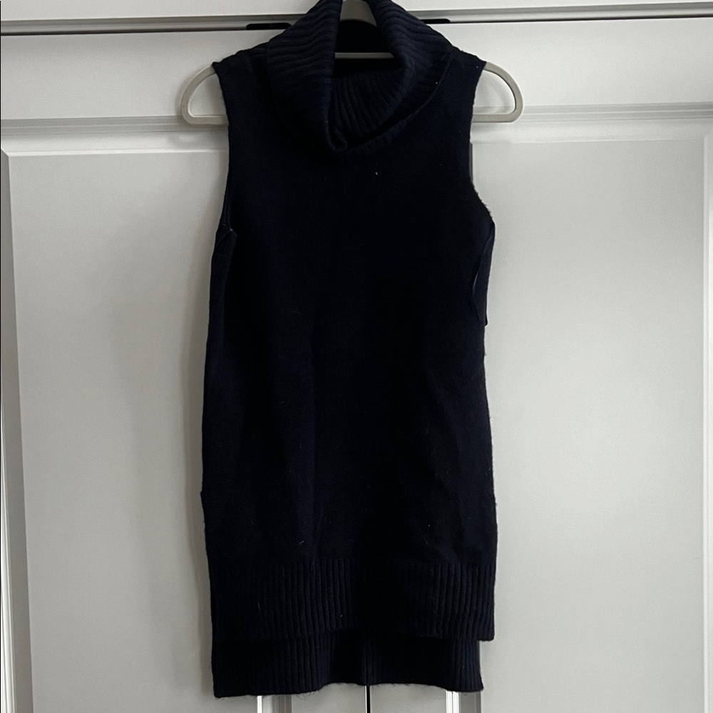 Romeo & Juliet Couture Black Sleeveless Cowl Neck Sweater